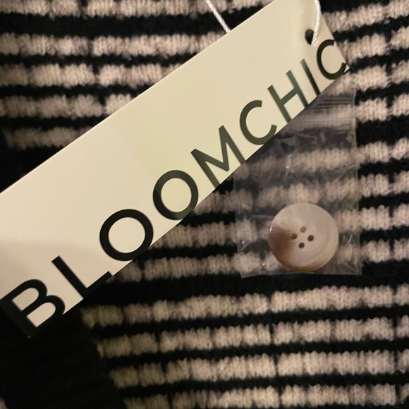 NWT Plaid Black and White Button Down Patched Pocket Cardigan Sz 12 (L) - Picture 4 of 6